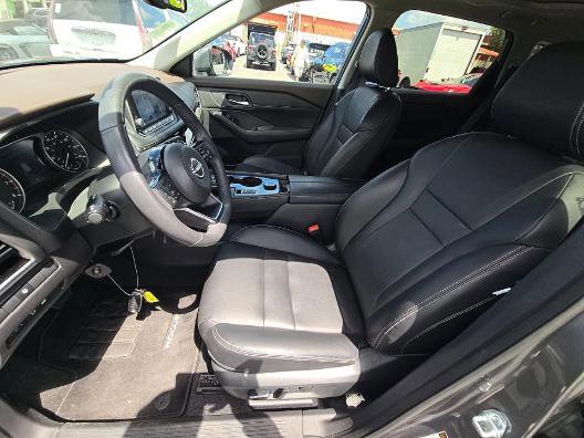 Used 2023 Nissan Rogue SL AWD/4WD image 6