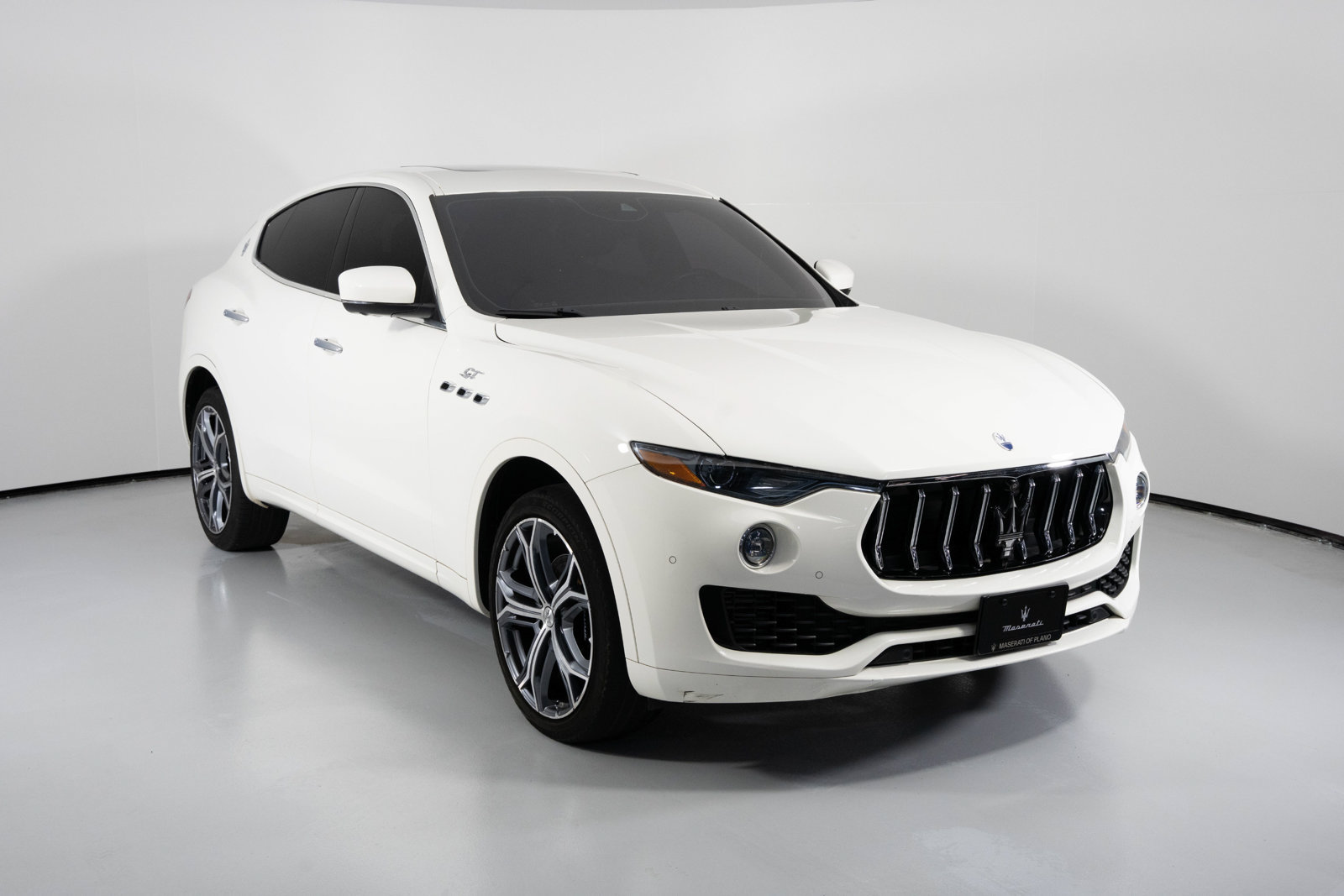 Used 2023 Maserati Levante GT AWD/4WD image 1