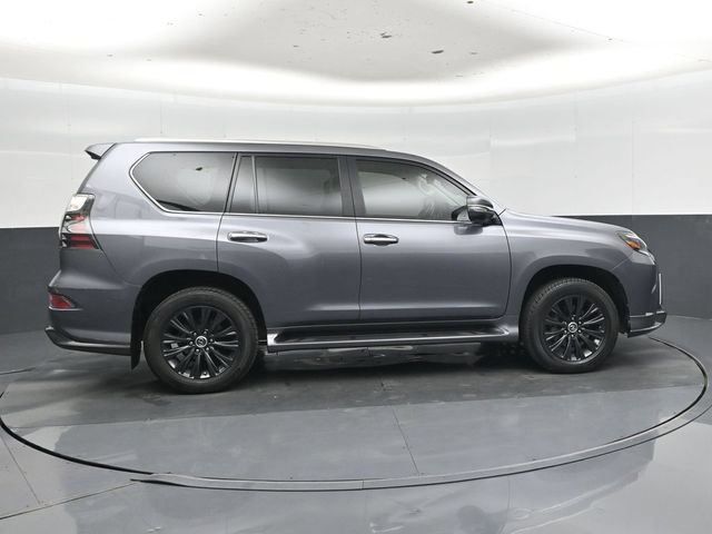 Used 2023 Lexus GX 460 Luxury w/ Sport Design Package AWD/4WD image 2