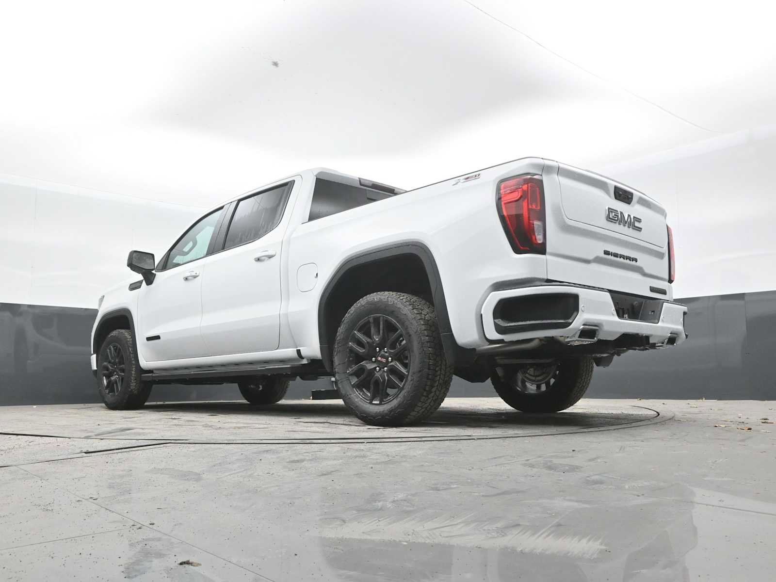 New 2026 GMC Sierra 1500 Elevation w/ Elevation Premium Package AWD/4WD image 38