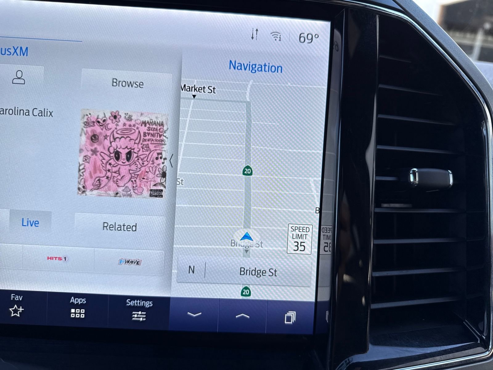 Used 2022 Ford F350 Lariat w/ Tremor Off-Road Package image 19