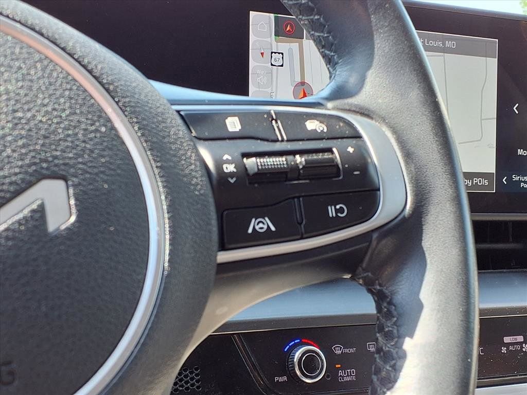Used 2023 Kia Sportage EX FWD image 17