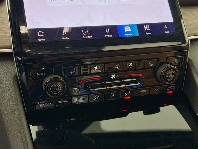 Used 2024 Jeep Grand Cherokee L Summit image 16