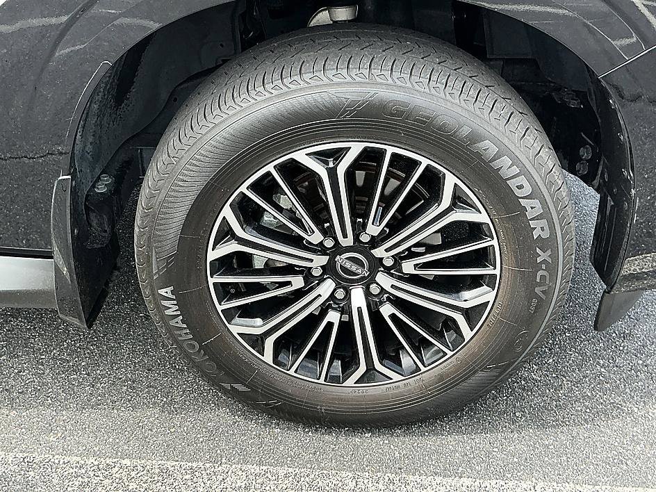 Certified 2025 Nissan Armada Platinum AWD/4WD image 12