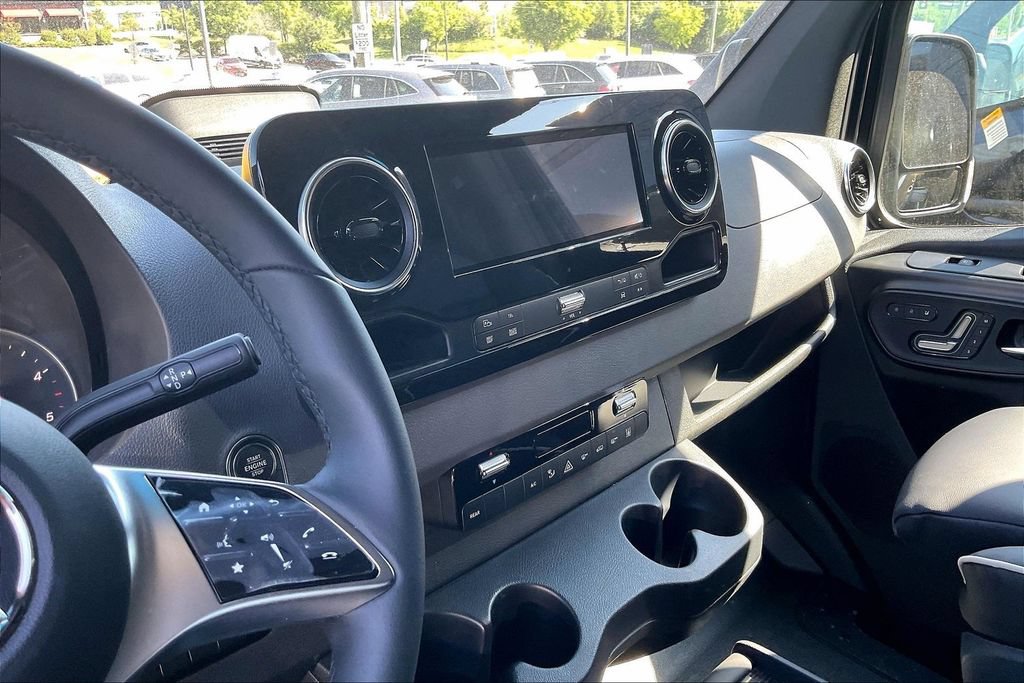 New 2025 Mercedes-Benz Sprinter 2500 image 5