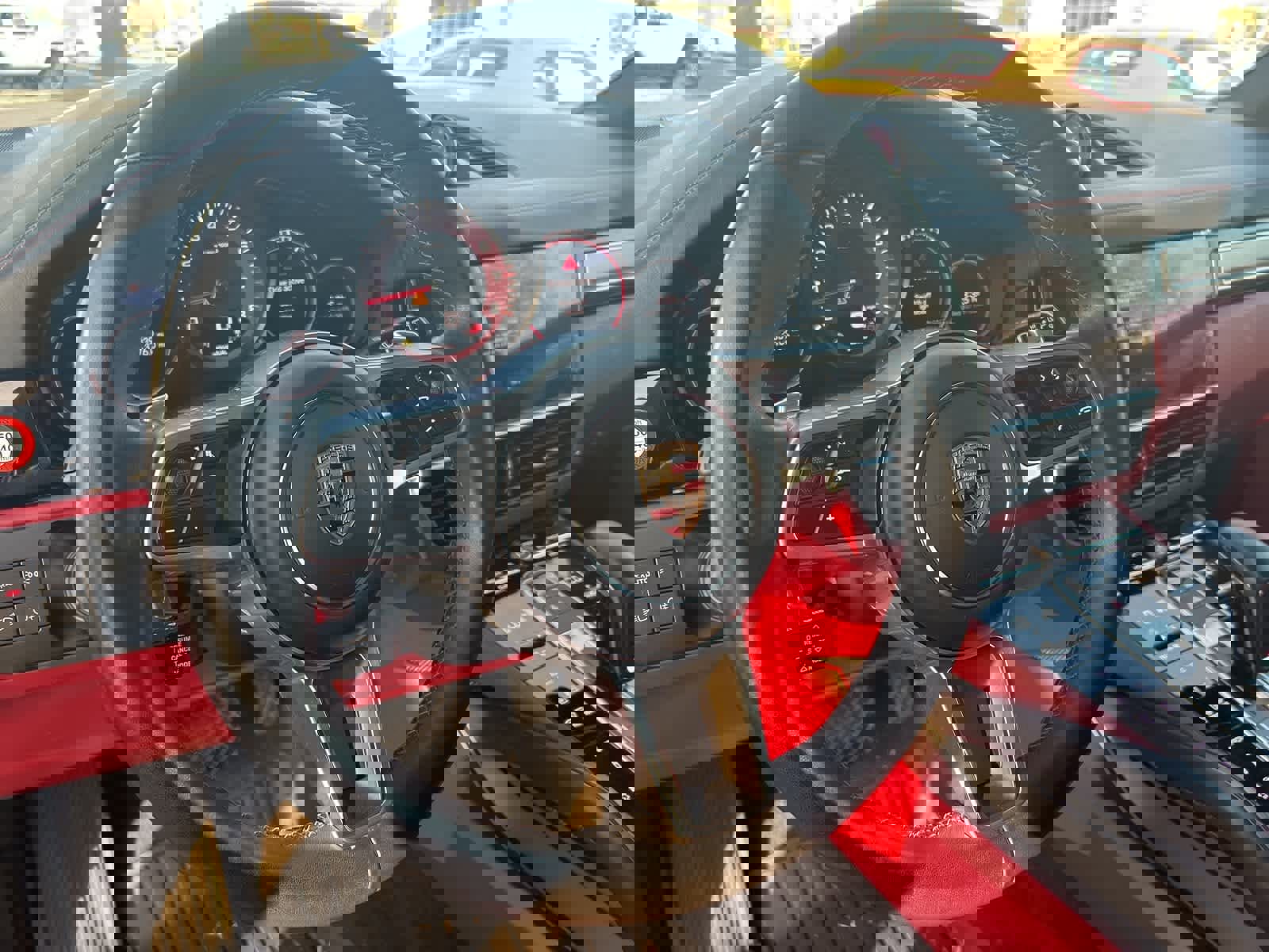 Used 2023 Porsche Cayenne Platinum Edition image 32