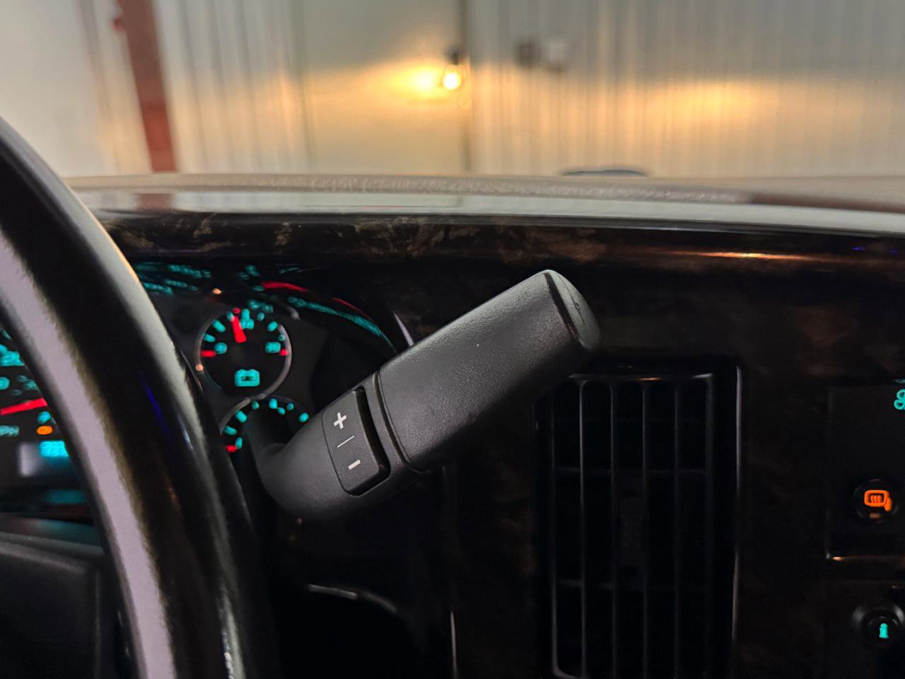 Used 2016 Chevrolet Express 2500 Extended image 27