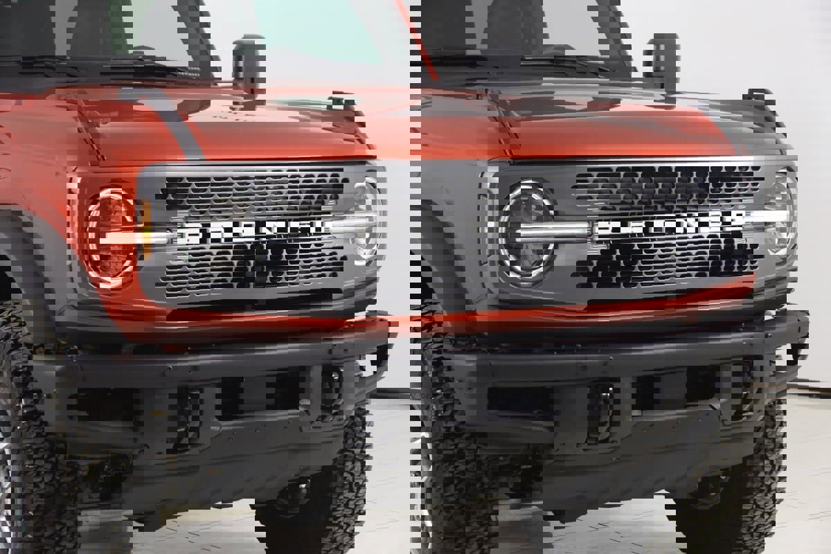 Used 2024 Ford Bronco Badlands image 40