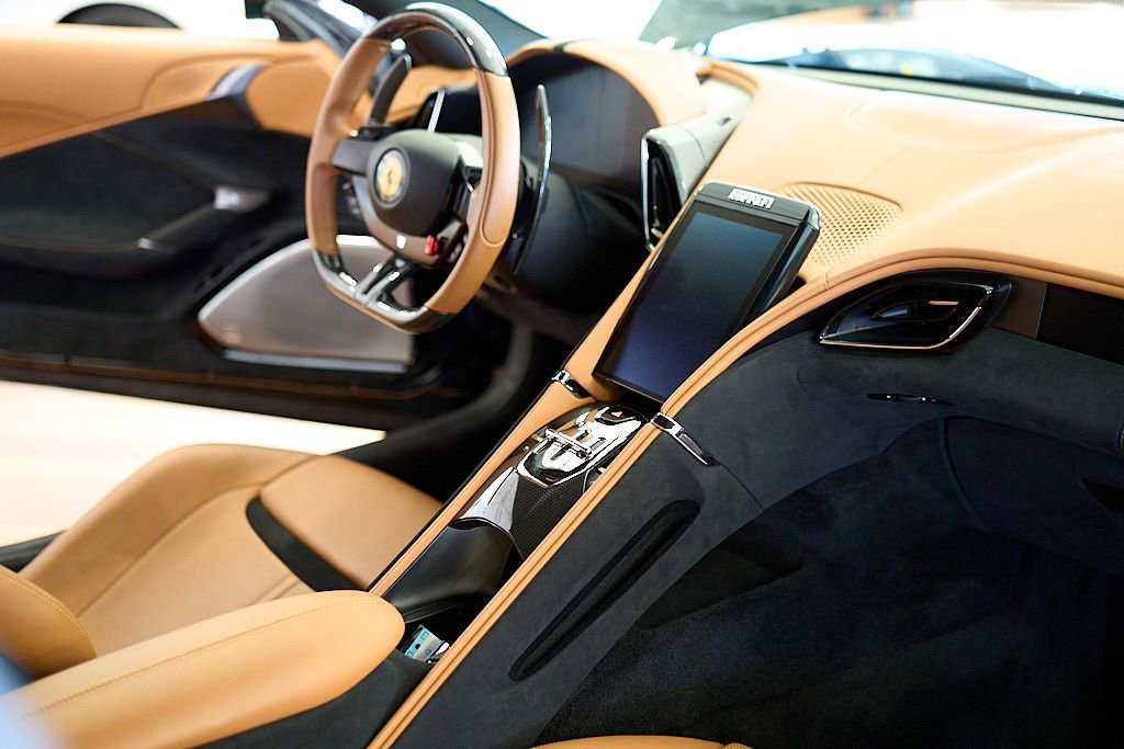 Used 2021 Ferrari Roma image 44