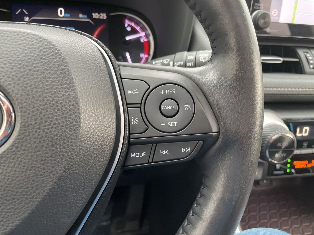 Used 2020 Toyota RAV4 Limited w/ Limited Grade Weather Package AWD/4WD image 28