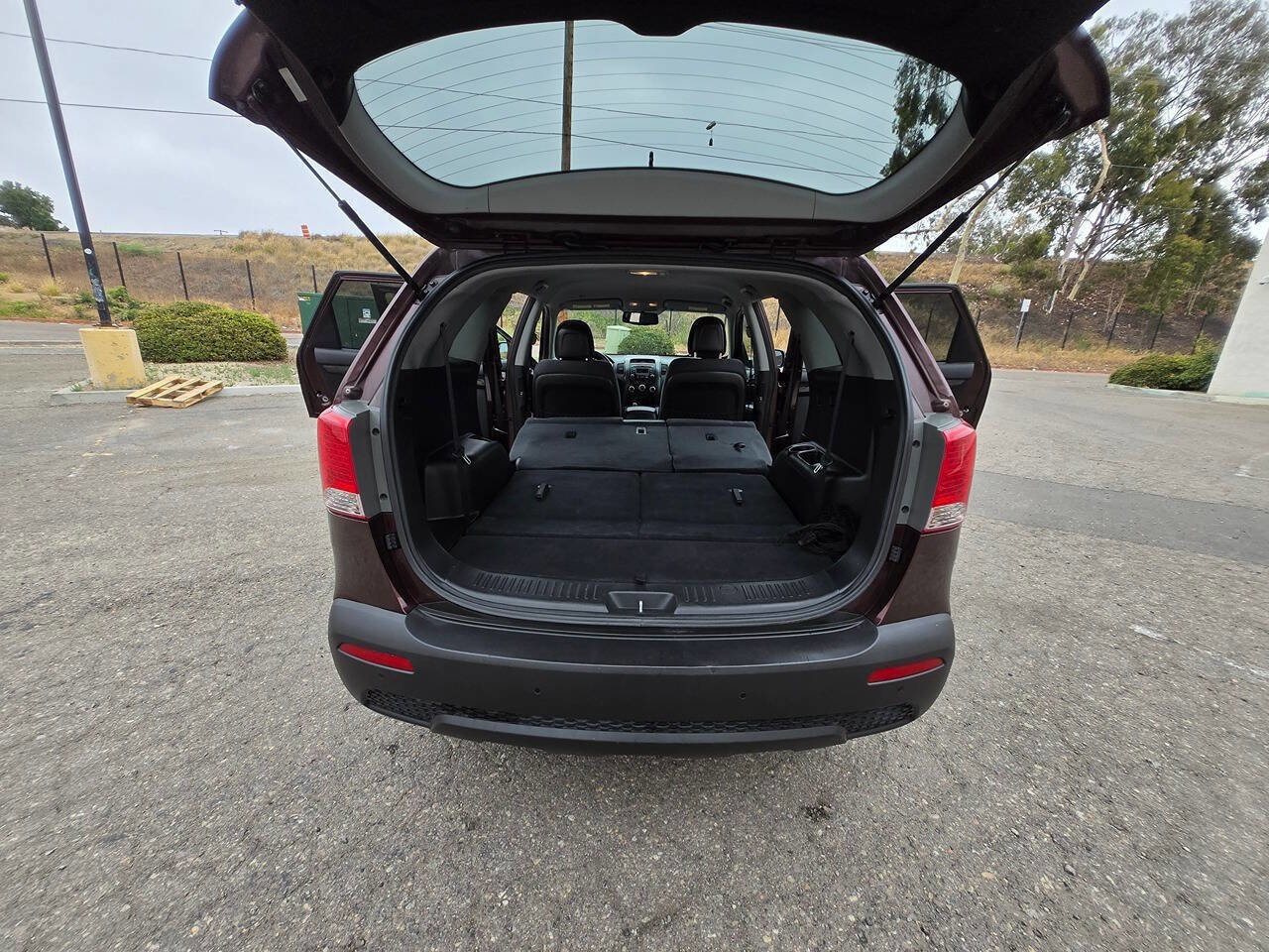 Used 2011 Kia Sorento LX w/ Convenience Pkg image 28