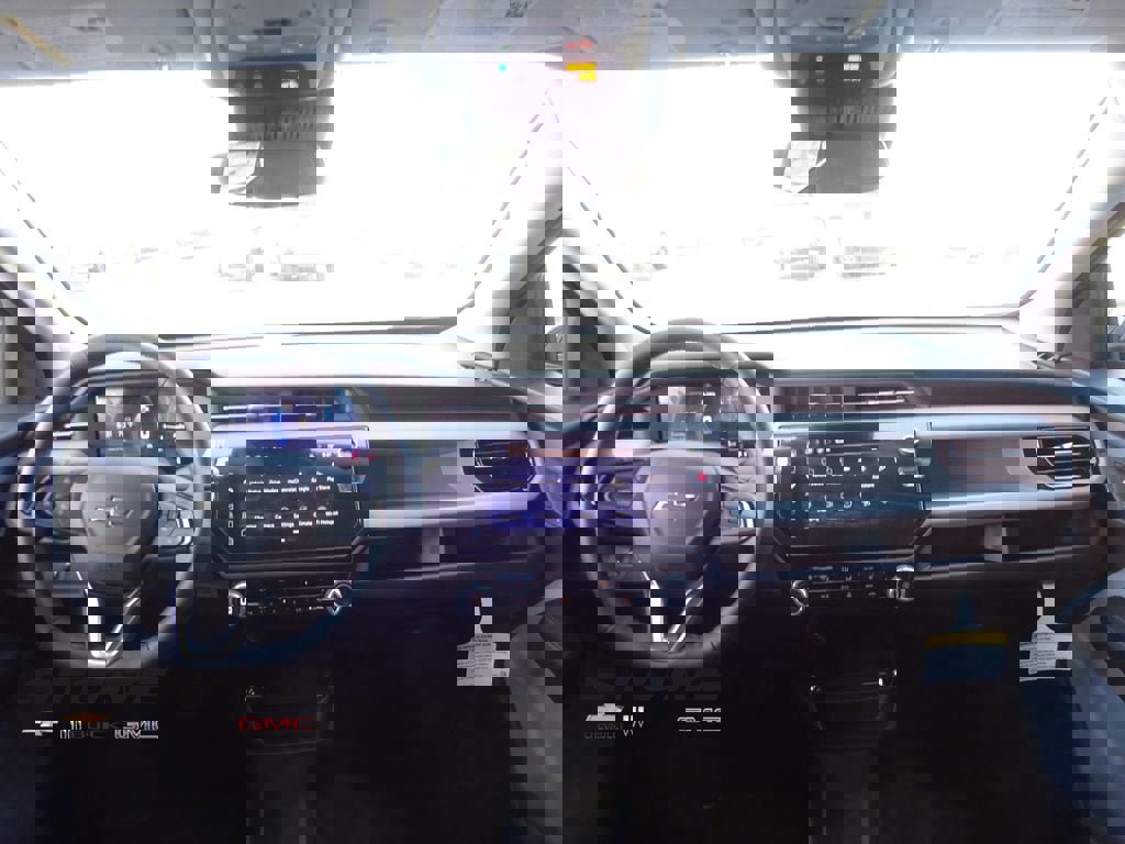 New 2027 Chevrolet Bolt LT w/ Comfort Package image 23