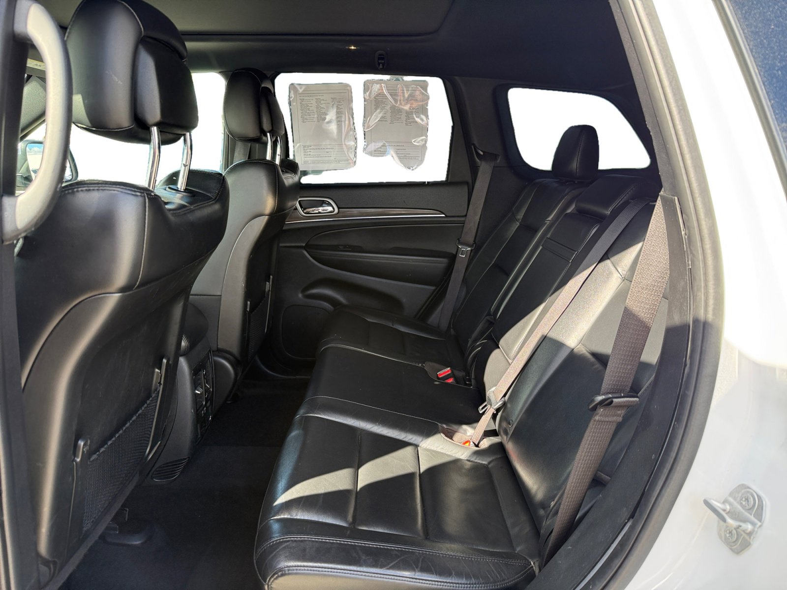 Used 2022 Jeep Grand Cherokee Limited w/ Trailer Tow Group IV image 16