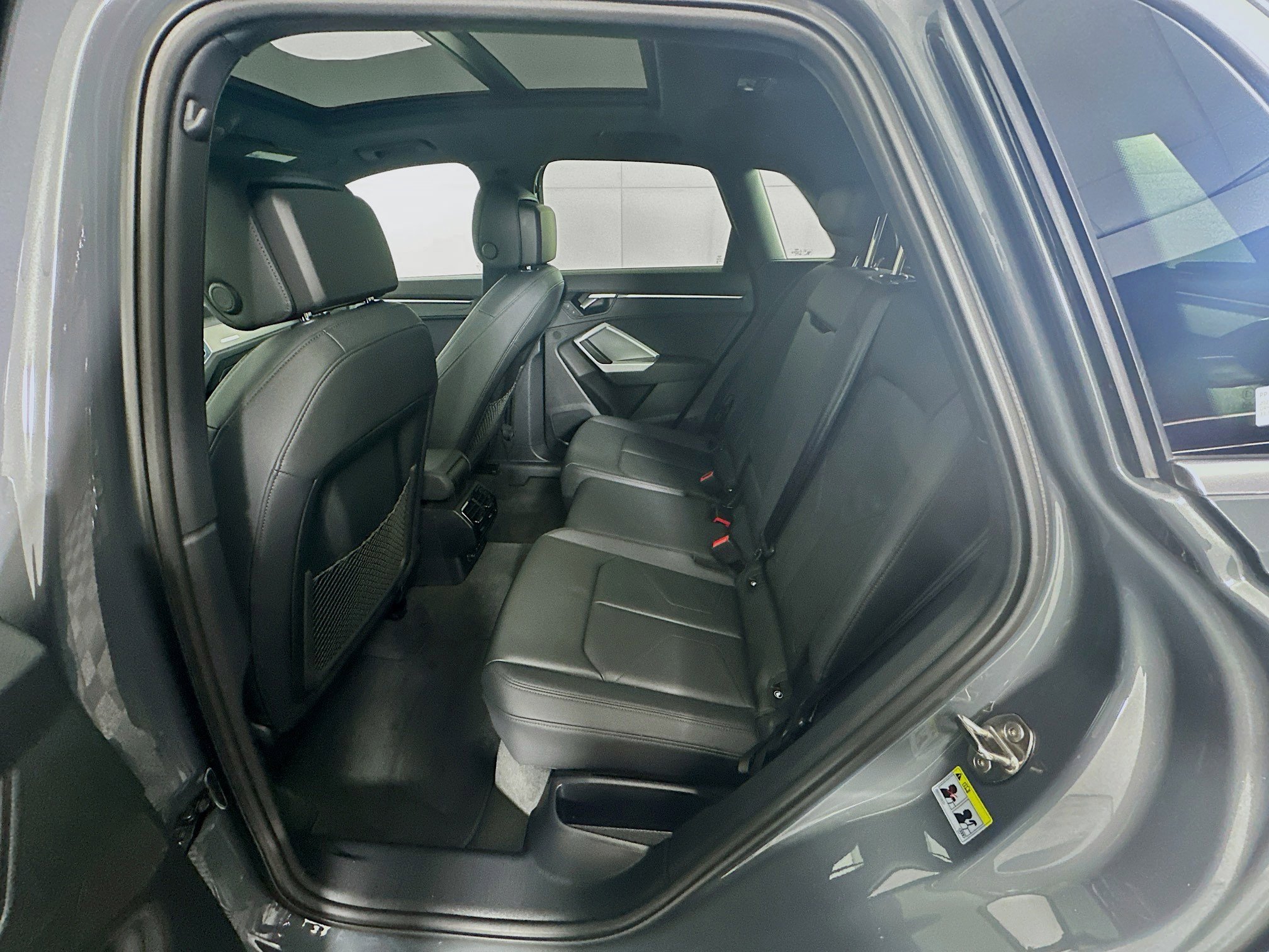 Used 2023 Audi Q3 2.0T Premium w/ Convenience Package image 27