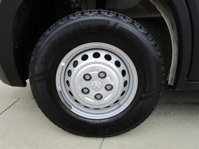 Used 2025 RAM ProMaster 2500 w/ Convenience Group image 40