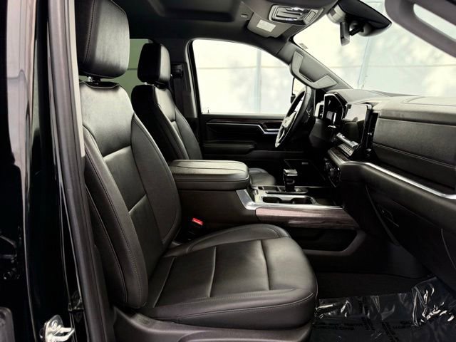 Used 2025 Chevrolet Silverado 1500 LTZ AWD/4WD image 21