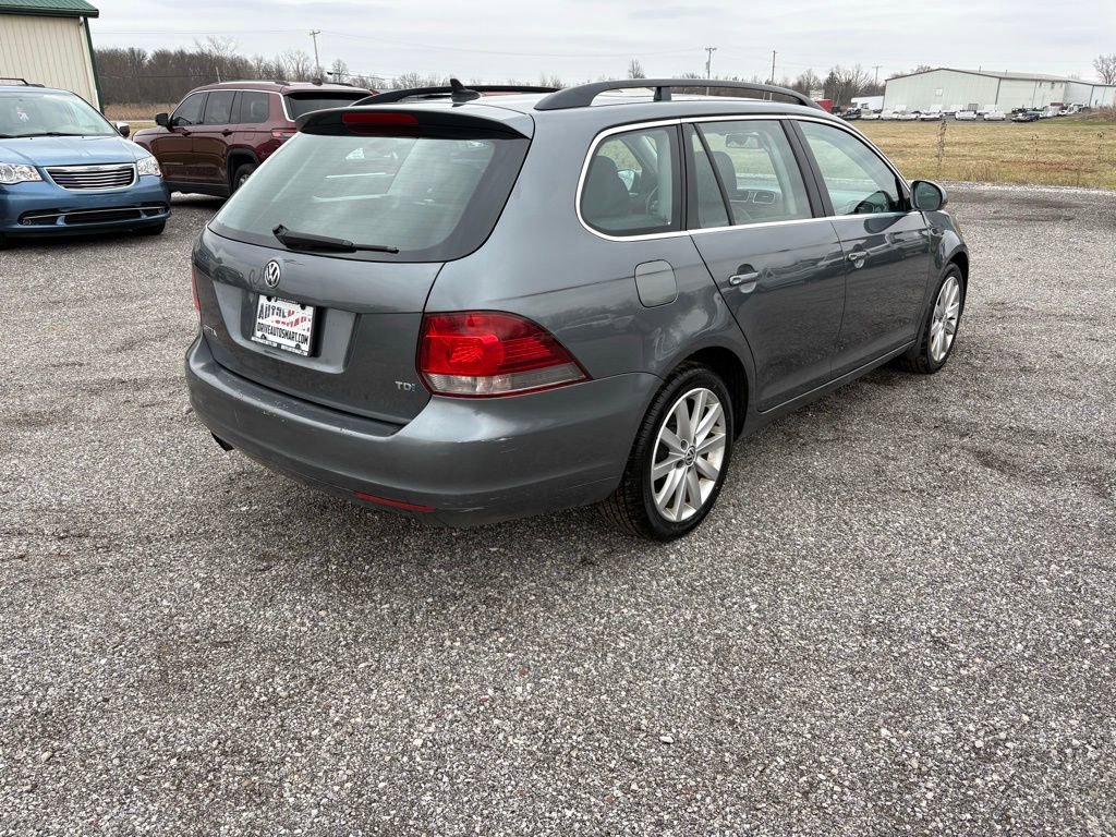 Used 2012 Volkswagen Jetta TDI image 3