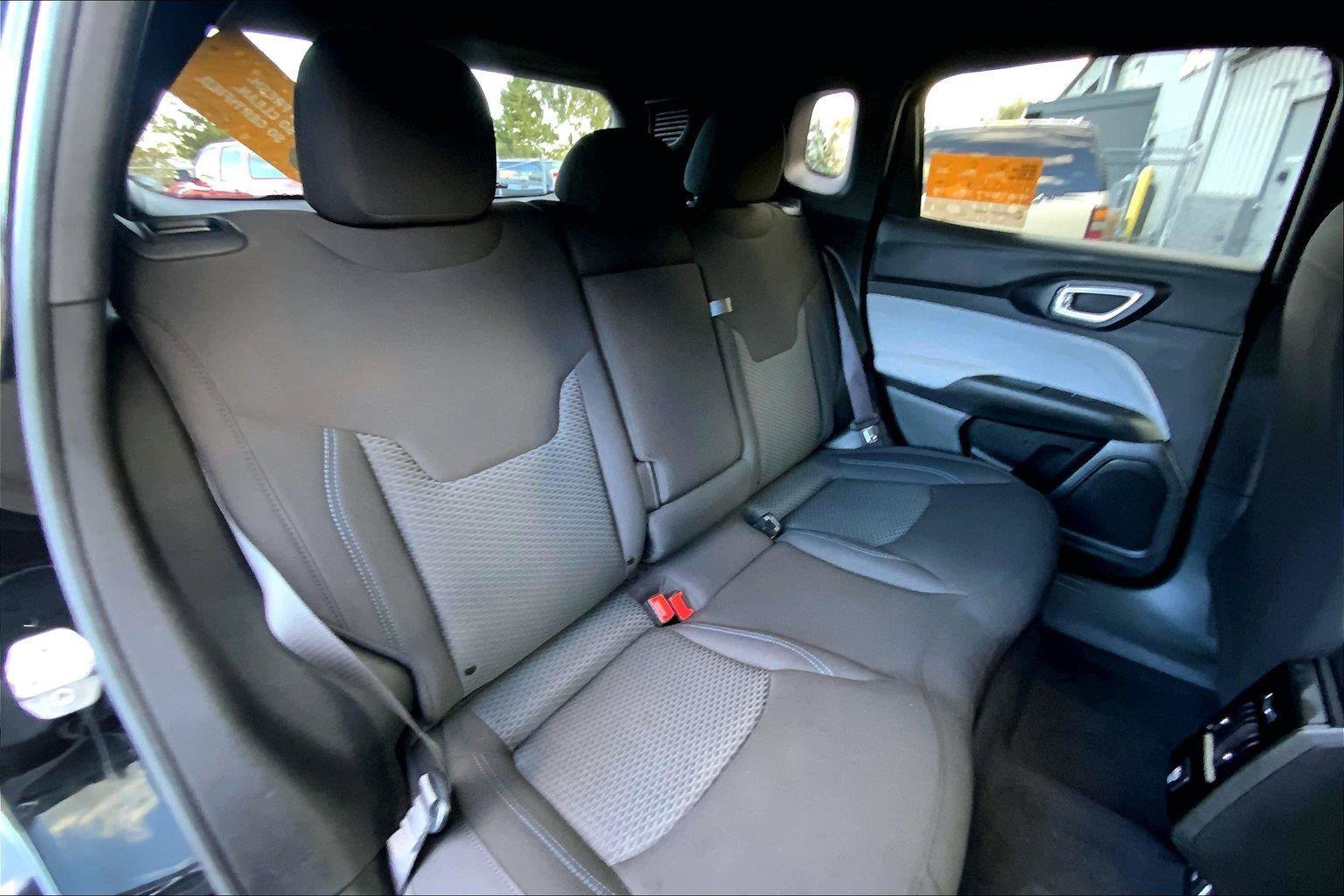 Certified 2025 Jeep Compass Sport AWD/4WD image 27