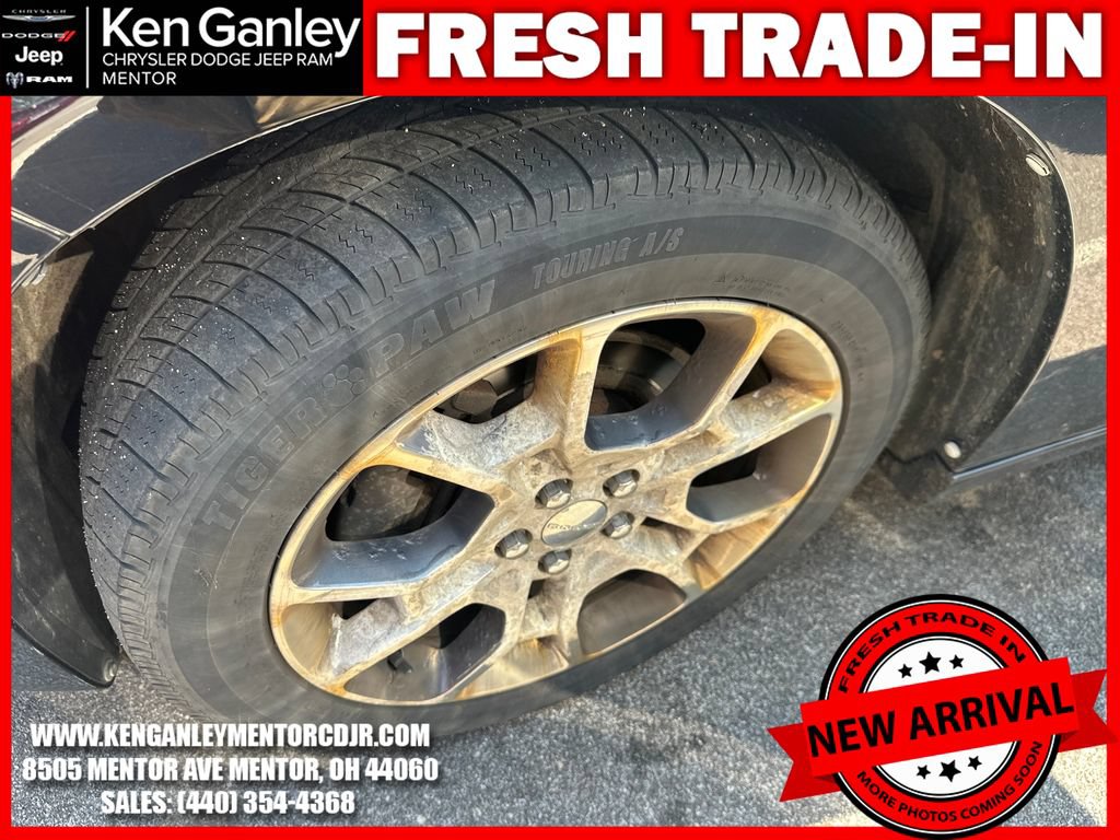 Used 2016 Dodge Charger SXT AWD/4WD image 2