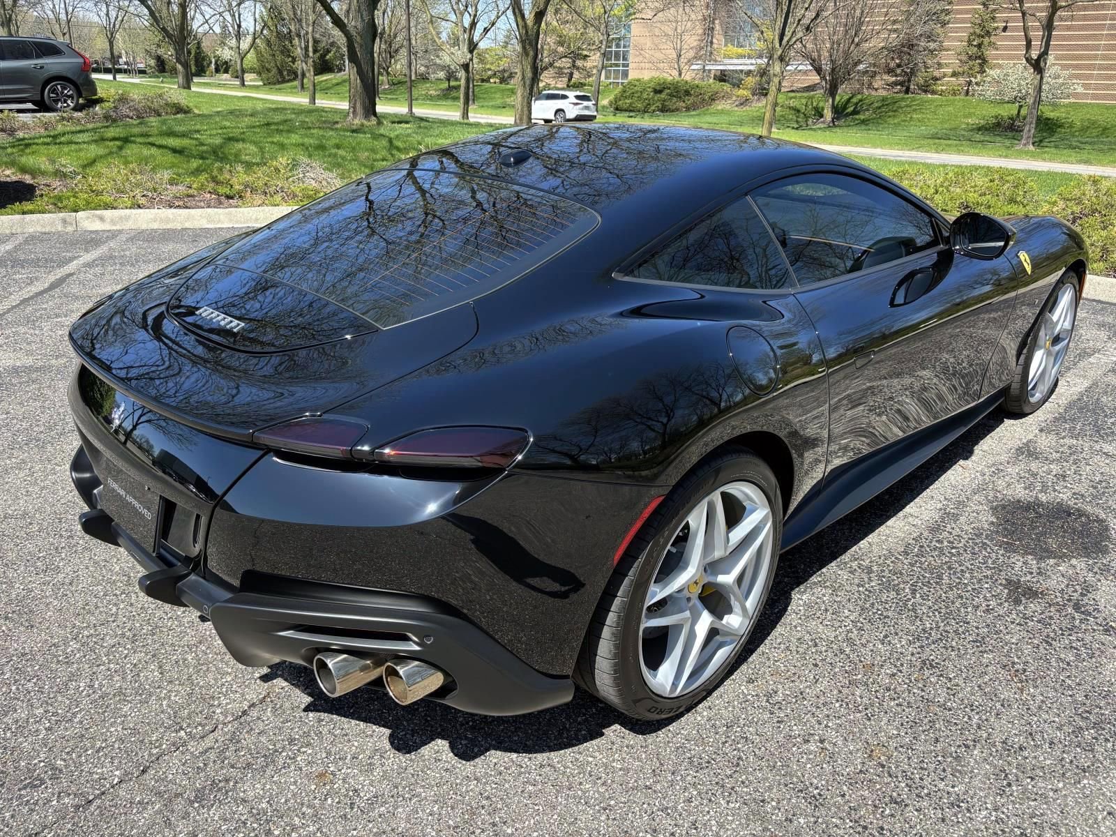 Used 2022 Ferrari Roma image 6