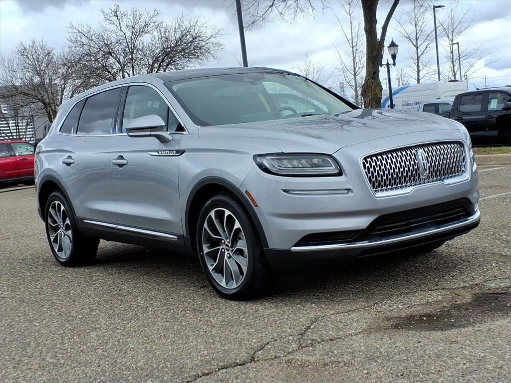 Used 2022 Lincoln Nautilus Reserve image 7