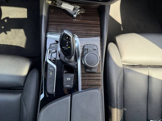 Used 2019 BMW 530e xDrive AWD/4WD image 18