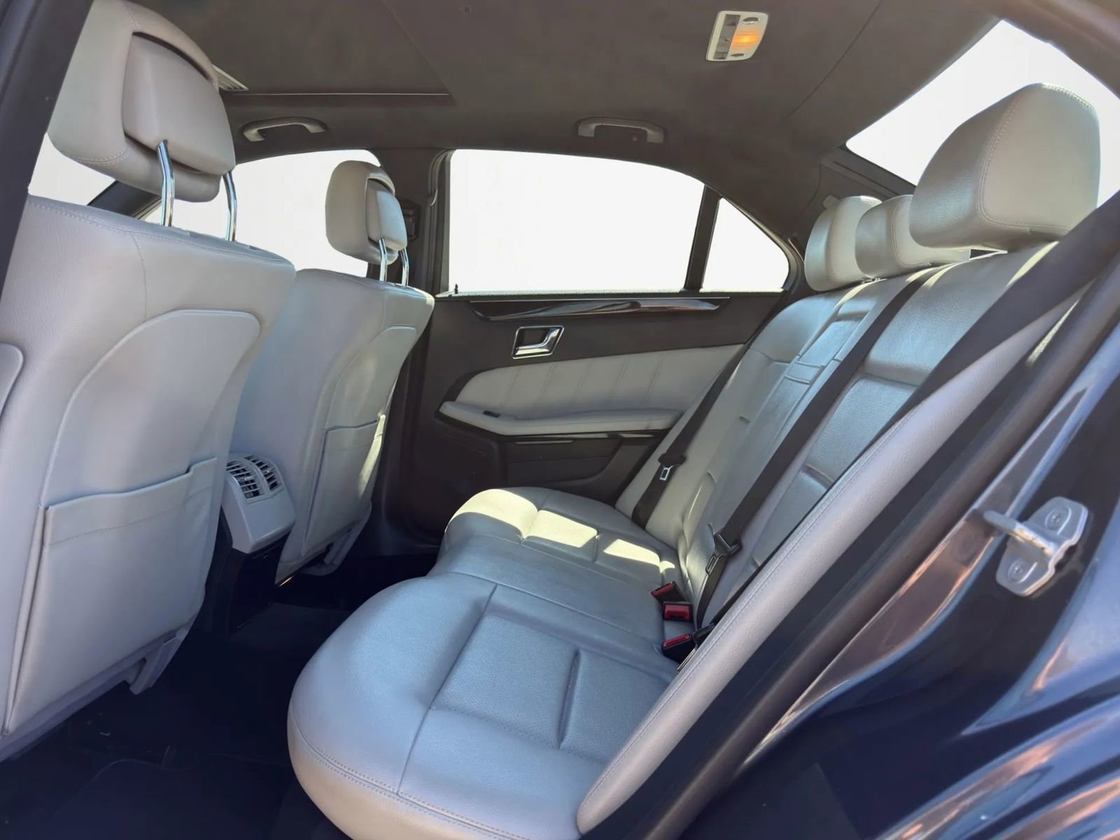 Used 2011 Mercedes-Benz E 350 E 350 4MATIC Sedan 4D image 26