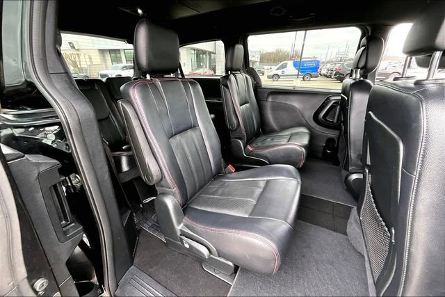 Used 2018 Dodge Grand Caravan GT image 20