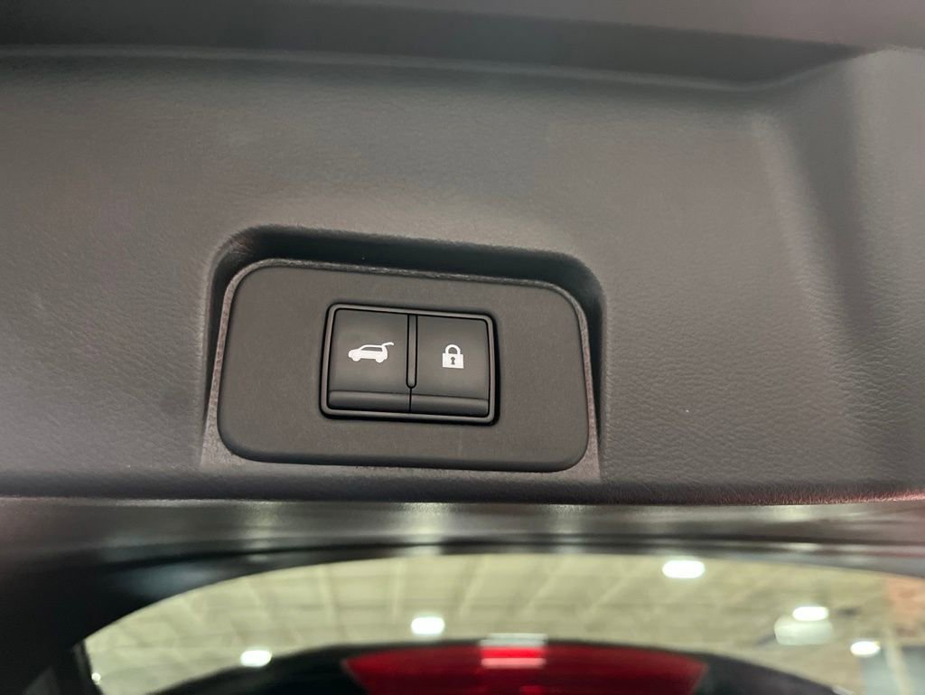 Used 2023 Nissan Rogue SL AWD/4WD image 7