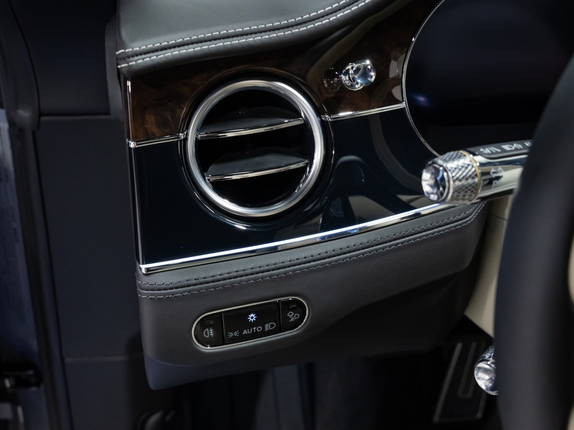 Used 2020 Bentley Continental GT V8 First Edition AWD/4WD image 45