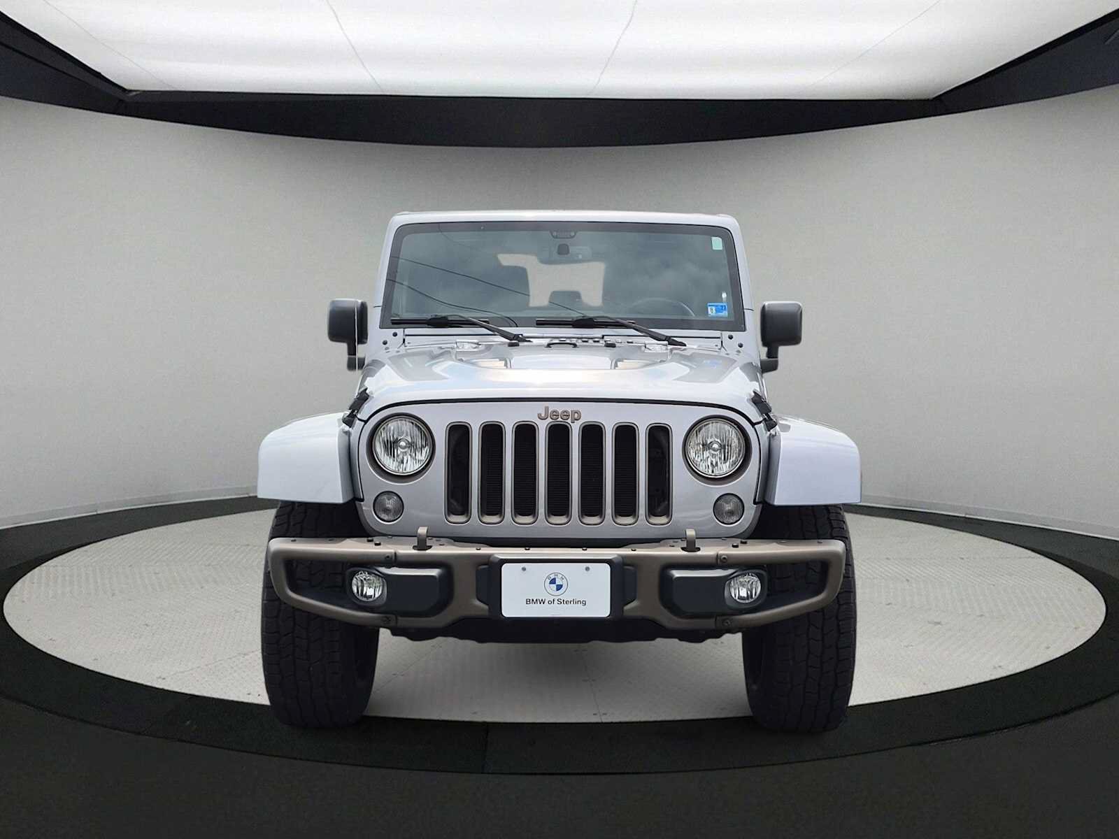 Used 2016 Jeep Wrangler Sahara AWD/4WD image 3