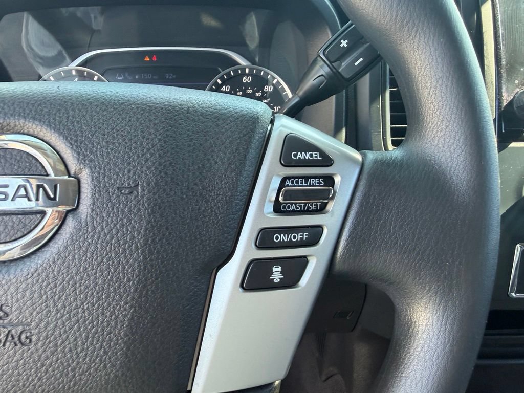 Used 2022 Nissan Titan SV RWD image 28