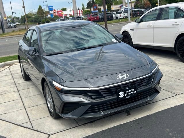 New 2026 Hyundai Elantra SE FWD image 5