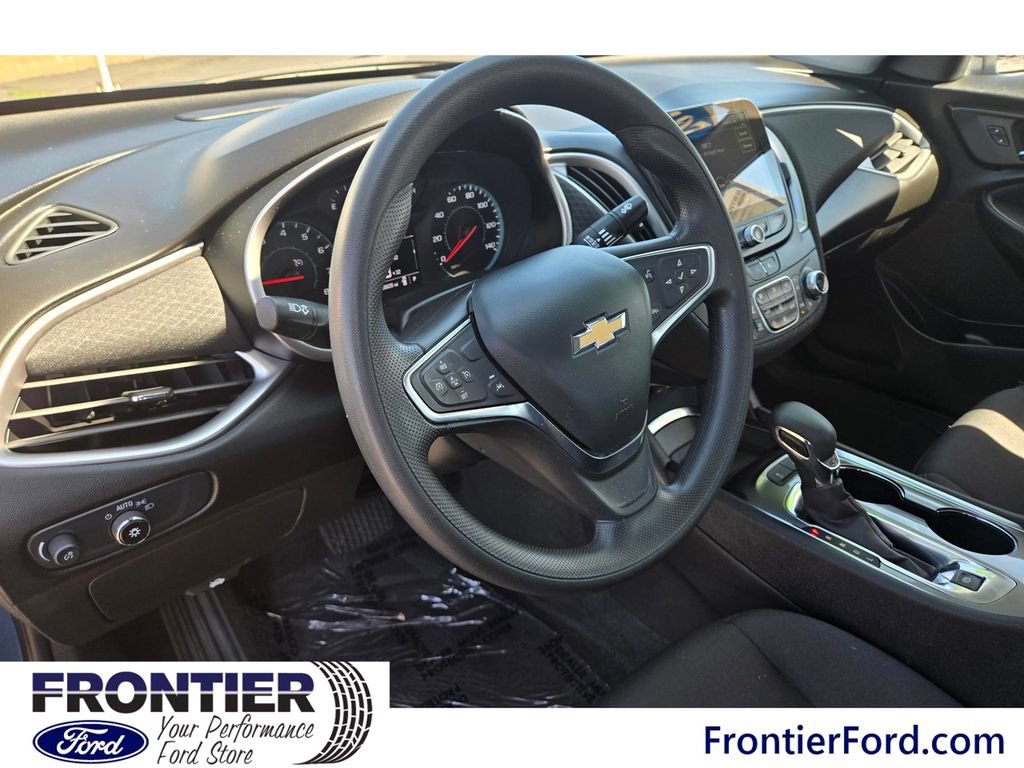 Used 2024 Chevrolet Malibu LT FWD image 9