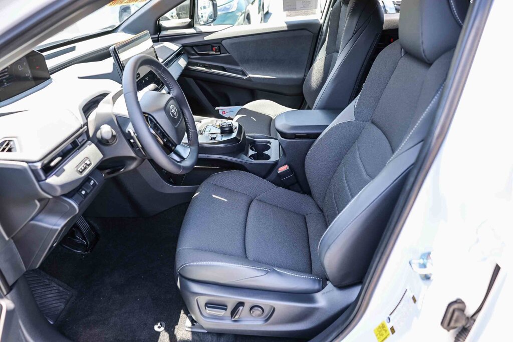Certified 2026 Toyota C-HR AWD/4WD image 9