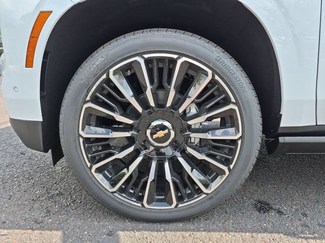 New 2026 Chevrolet Suburban High Country AWD/4WD image 36