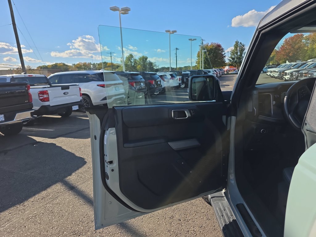 Used 2022 Ford Bronco Outer Banks AWD/4WD image 19