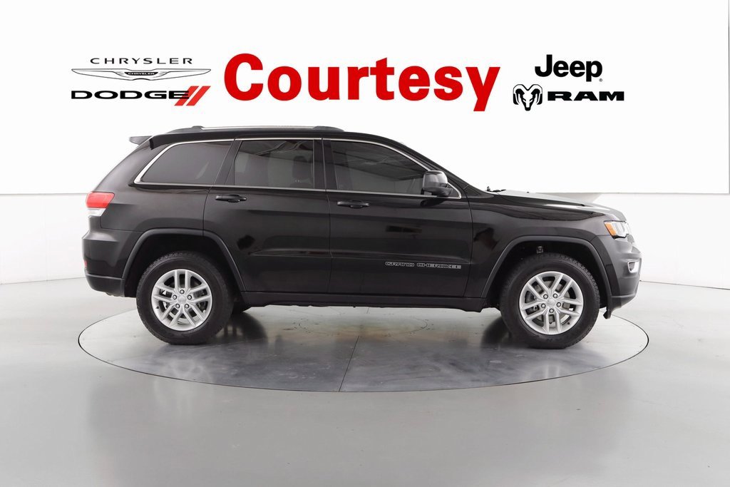 Used 2018 Jeep Grand Cherokee Laredo image 4