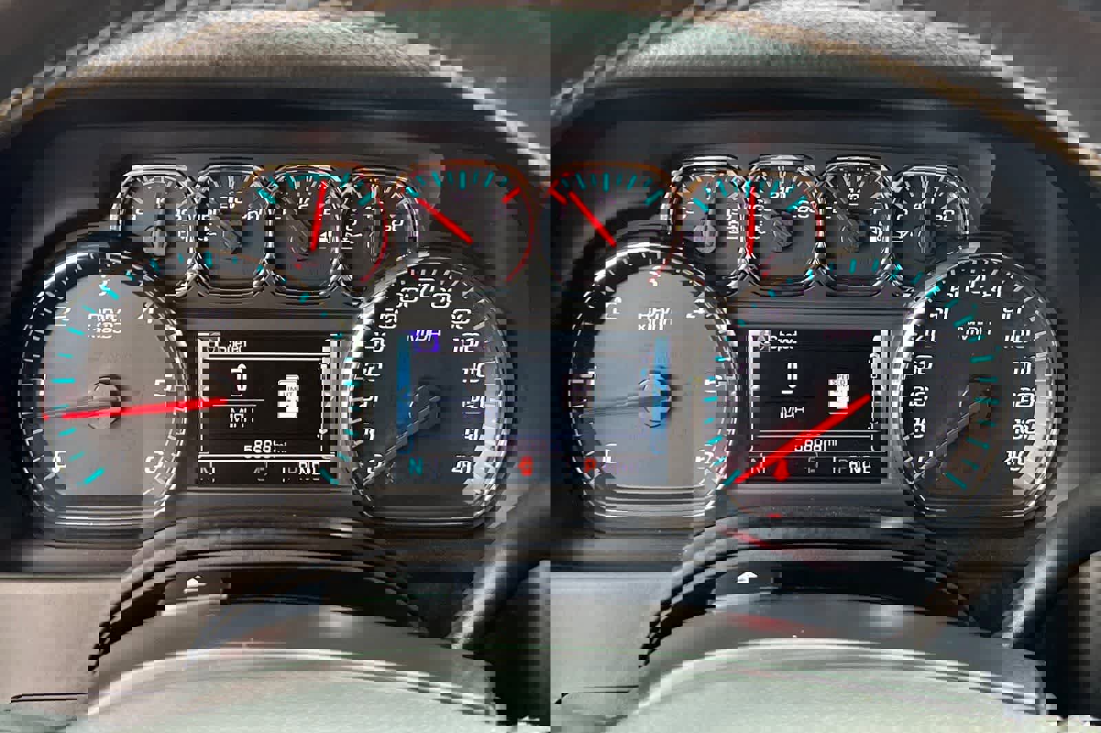 Used 2019 Chevrolet Suburban LT image 34