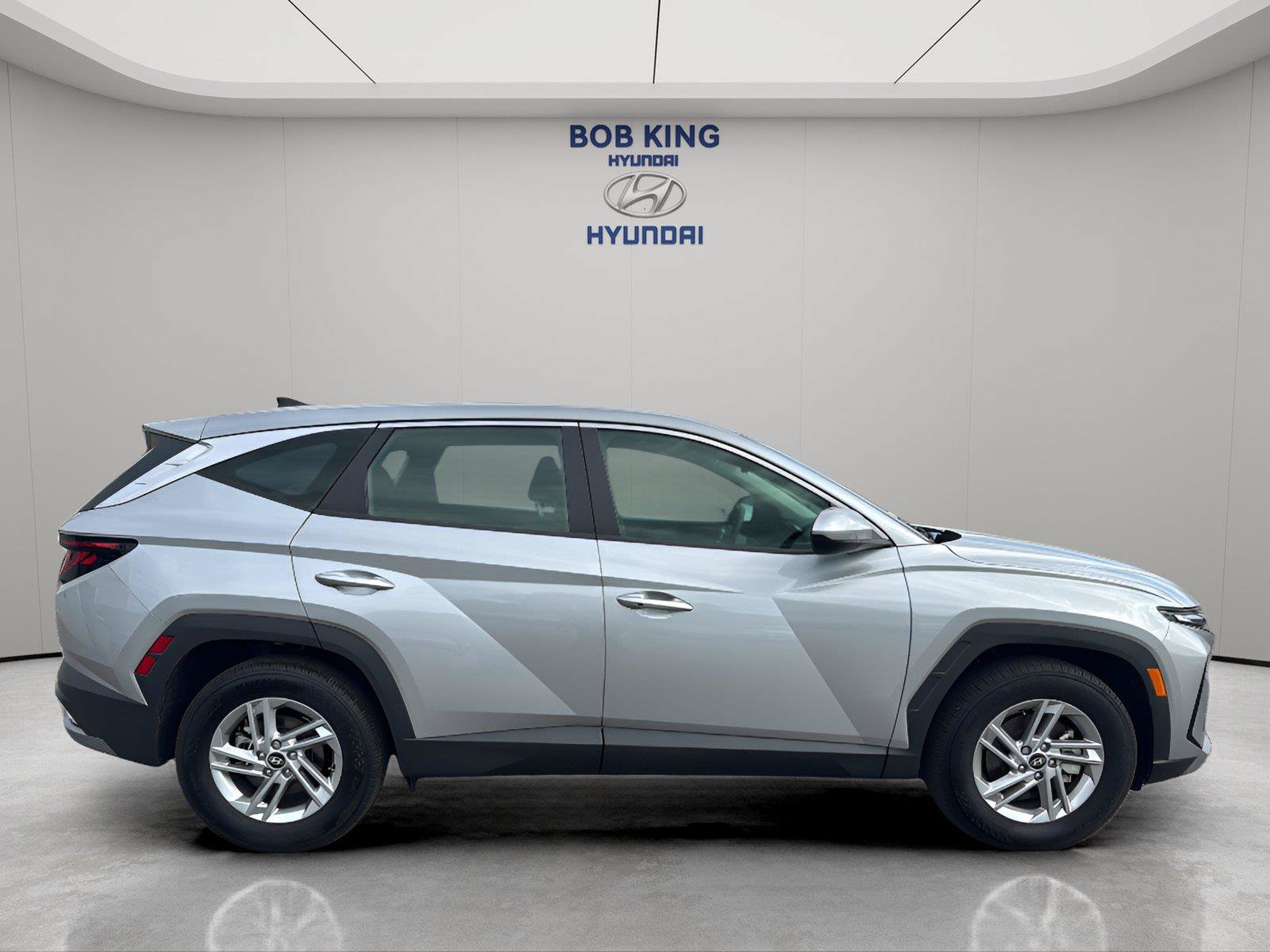 Used 2025 Hyundai Tucson SE FWD image 6
