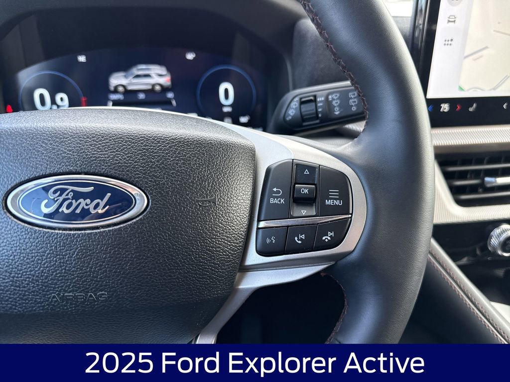 Used 2025 Ford Explorer Active image 21