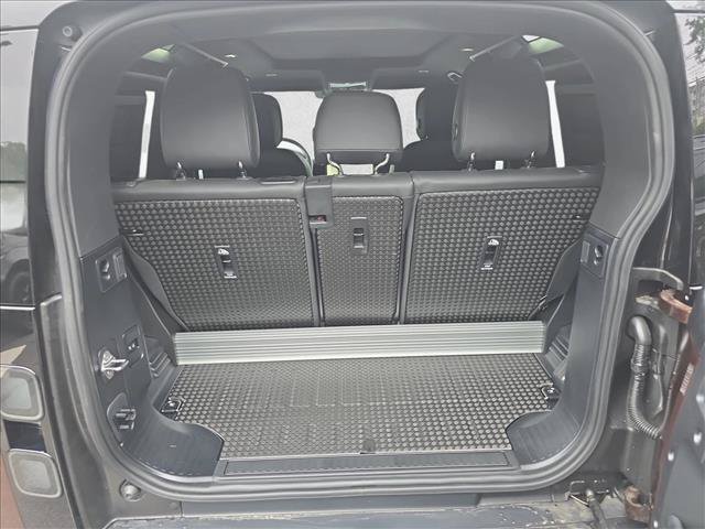New 2026 Land Rover Defender 90 X-Dynamic SE AWD/4WD image 11
