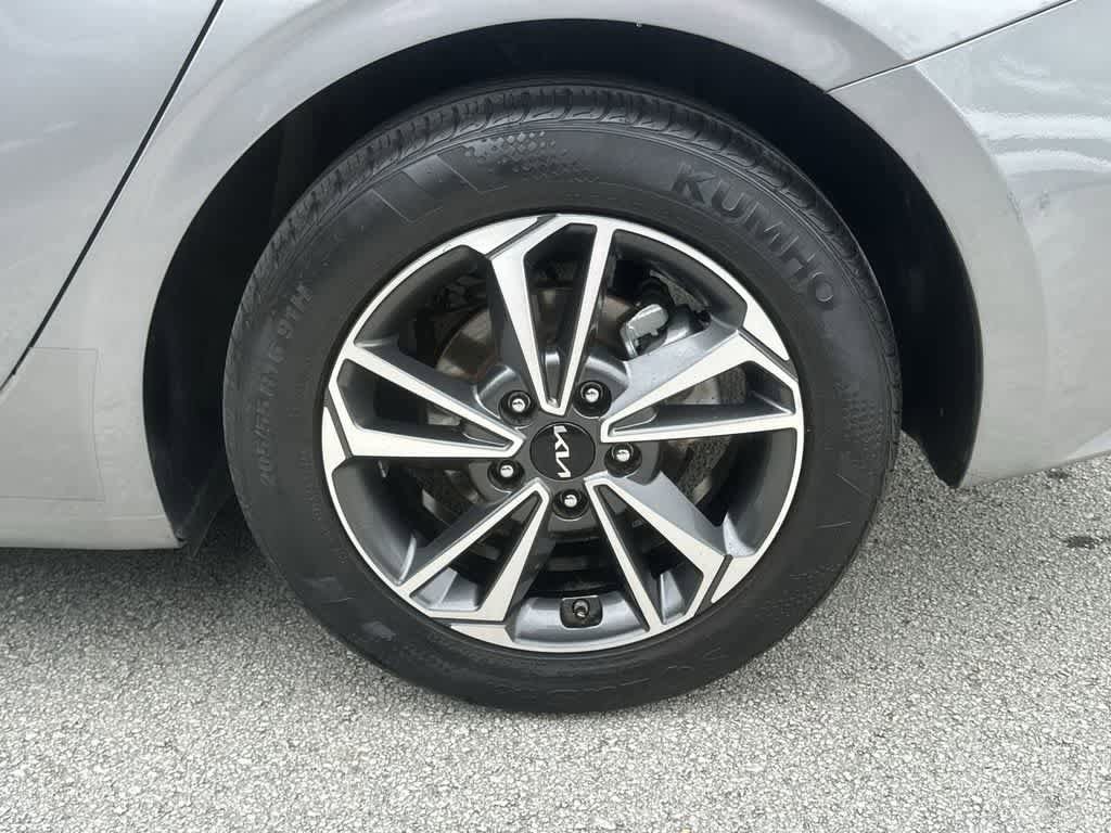 Certified 2024 Kia Forte LXS w/ LXS Technology Package FWD image 10
