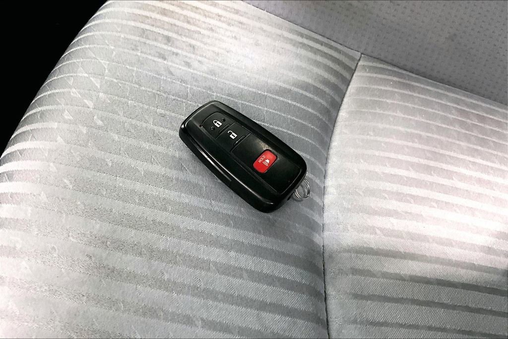 Used 2018 Toyota Prius One FWD image 13