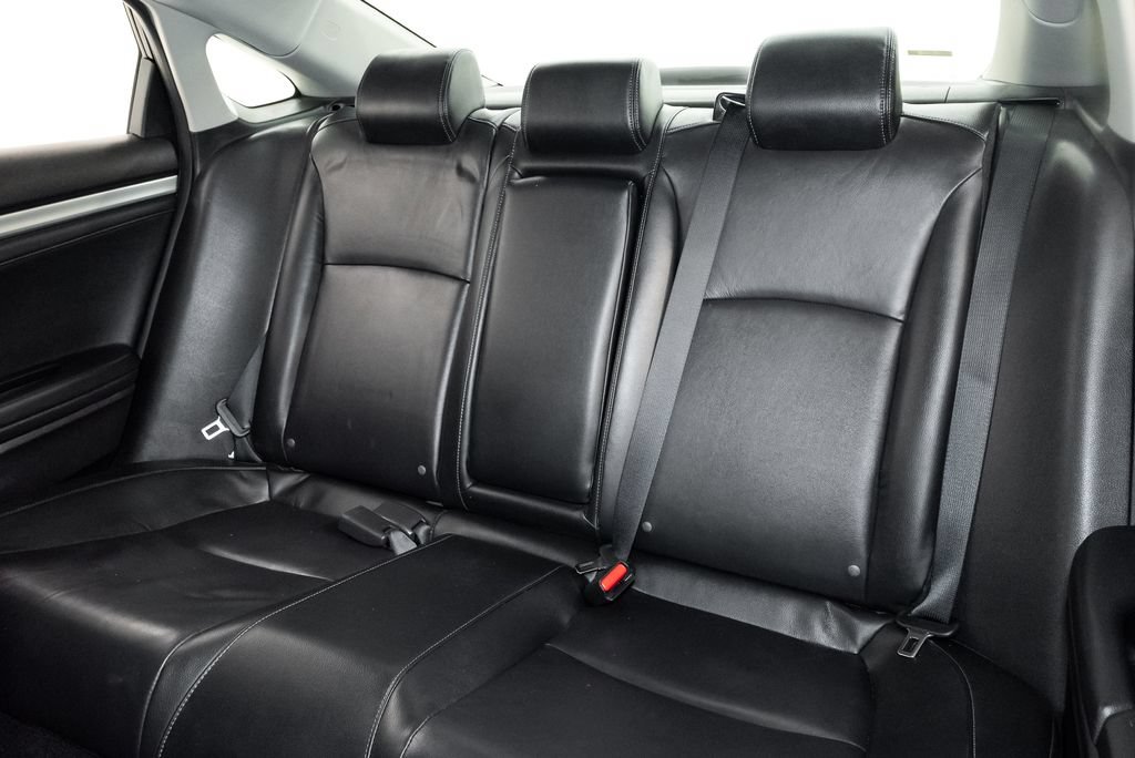 Used 2019 Honda Civic Touring image 23