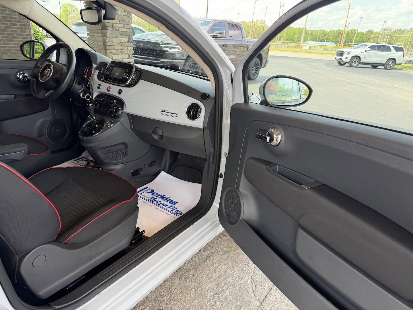 Used 2017 FIAT 500 Pop FWD image 20