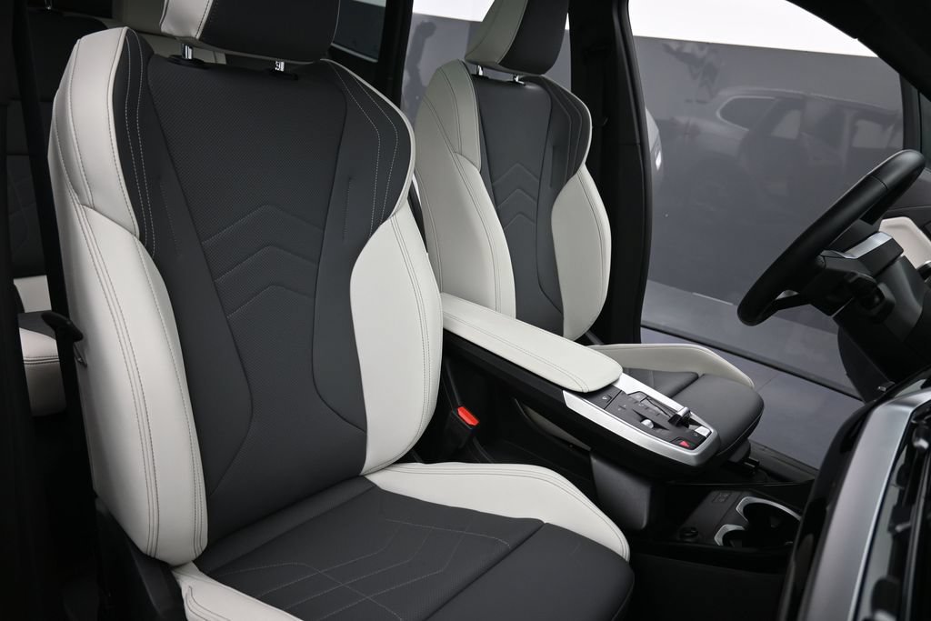 New 2026 BMW X1 xDrive28i w/ Technology Package AWD/4WD image 20