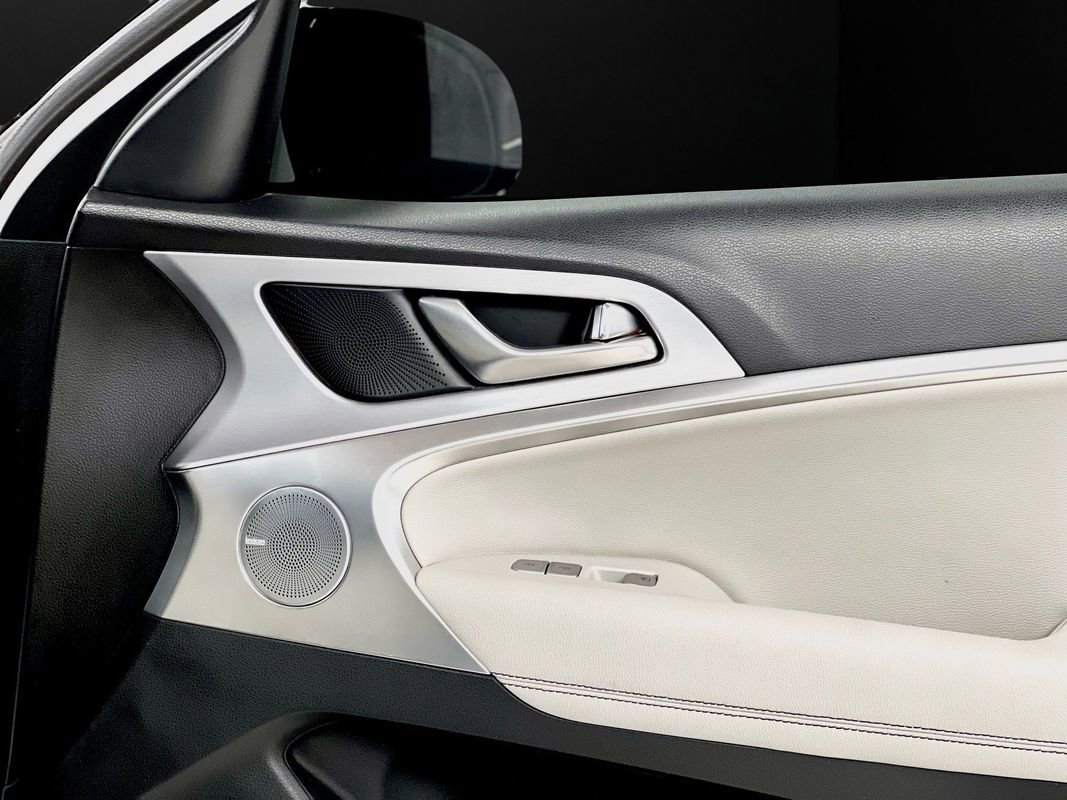 Used 2019 Genesis G70 2.0T Sport image 39