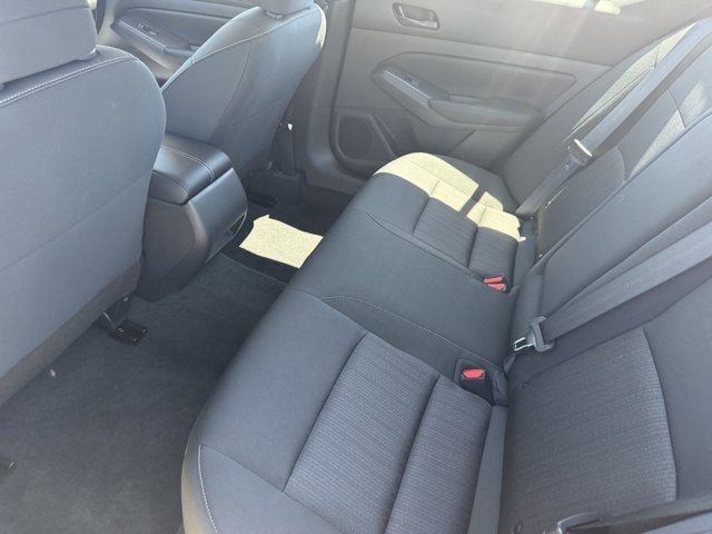 Used 2025 Nissan Altima 2.5 S FWD image 10