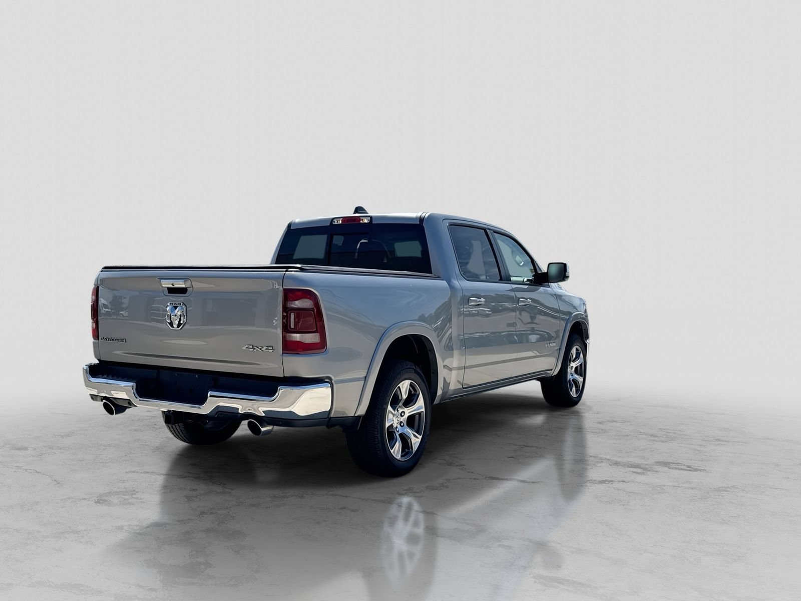 Used 2021 RAM 1500 Laramie AWD/4WD image 8